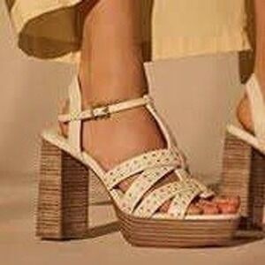 Vince Camuto Palton Slingback Ivory Studded Platform Block Heel Sandals Wmns 9M